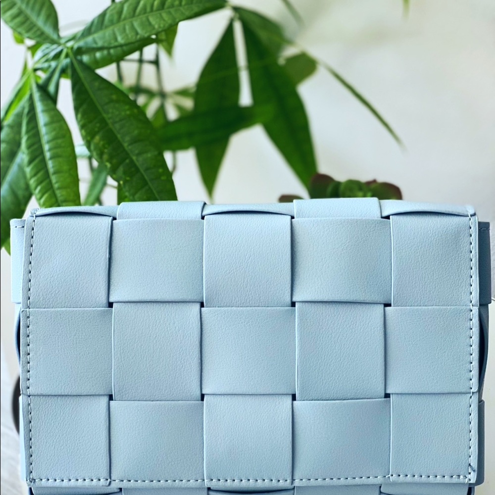 Hand bag